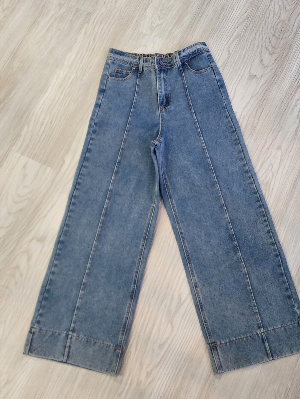 High-Rise Wide-Leg Jeans in Light Blue Denim
